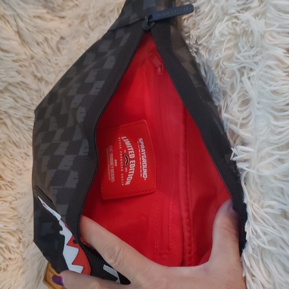 Sprayground SHARKS IN PARIS THUNDERDRIP SAVVY CROSSBODY - Picture 8 of 11